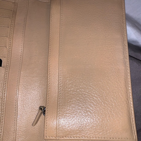 Chanel  authentic camellia flap wallet - Picture 6 of 12